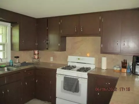 3757 Keck Pl, Gary, IN 46408 photo 3