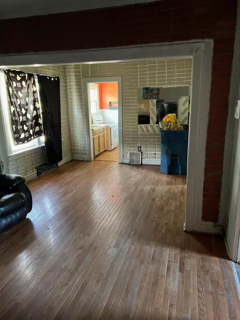 464 Porter St, Gary, IN 46406 photo 4