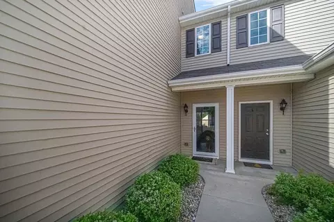 319 Sweetbriar Ct, Lowell, IN 46356 photo 2
