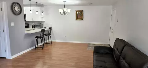 1444 Woodview Dr #8, Crown Point, IN 46307 photo 5