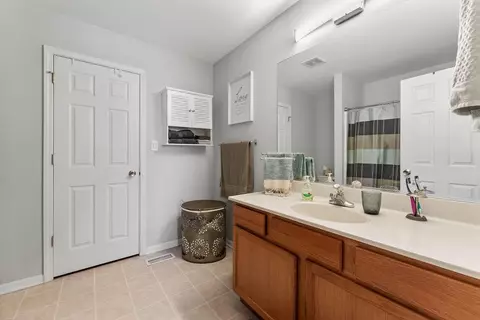 1085 Flagstone Dr, Dyer, IN 46311 photo 24