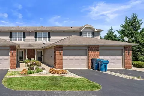 1085 Flagstone Dr, Dyer, IN 46311 photo 1