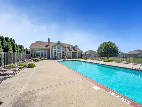 1085 Flagstone Dr, Dyer, IN 46311 photo 3