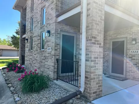 1327 Wright Dr, Crown Point, IN 46307 photo 1