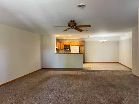 1327 Wright Dr, Crown Point, IN 46307 photo 4