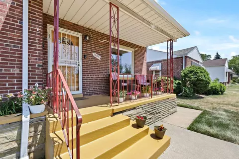 1338 W 35th Ave, Gary, IN 46408 photo 5