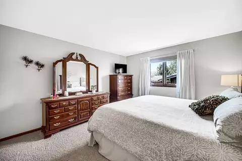 1121 Azalea Dr, Munster, IN 46321 photo 12