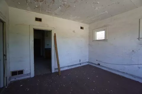 917 W 11th Ave, Gary, IN 46402 photo 8
