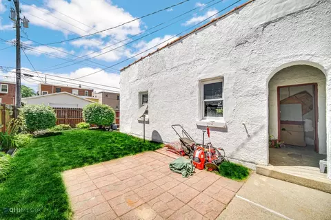 1926 Davis Ave, Whiting, IN 46394 photo 3