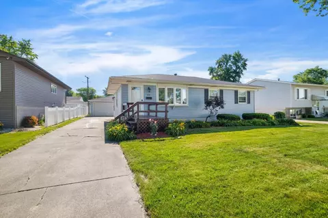 1241 N Jay St, Griffith, IN 46319 photo 2