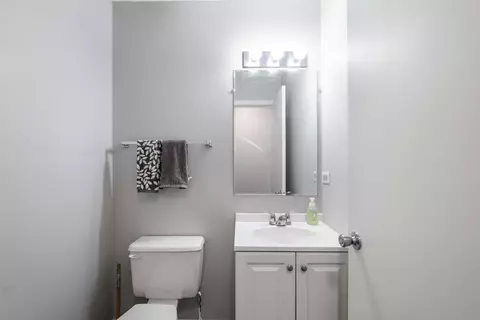 10920 S Avenue E, Chicago, IL 60617 photo 6