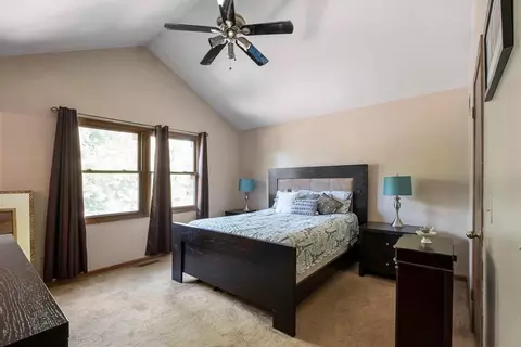 10920 S Avenue E, Chicago, IL 60617 photo 10