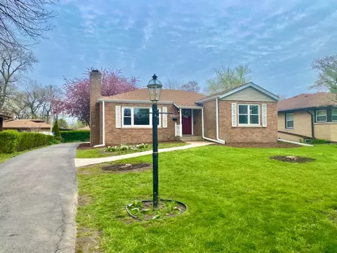 8309 Baring Ave, Munster, IN 46321 photo 2