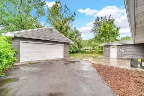 921 E 47th Pl, Gary, IN 46409 photo 17