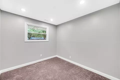 921 E 47th Pl, Gary, IN 46409 photo 10