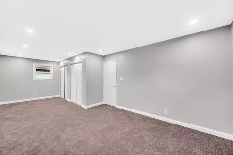 921 E 47th Pl, Gary, IN 46409 photo 12