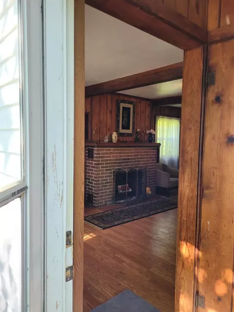 829 Fayette St, Gary, IN 46403 photo 3