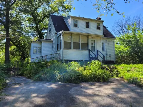 829 Fayette St, Gary, IN 46403 photo 29