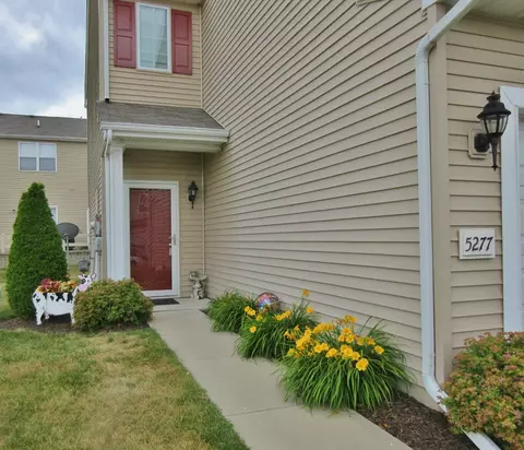5277 Platinum Dr, Lowell, IN 46356 photo 2