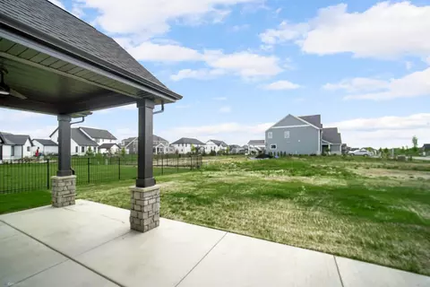13312 Red Bud Cir, Saint John, IN 46373 photo 35