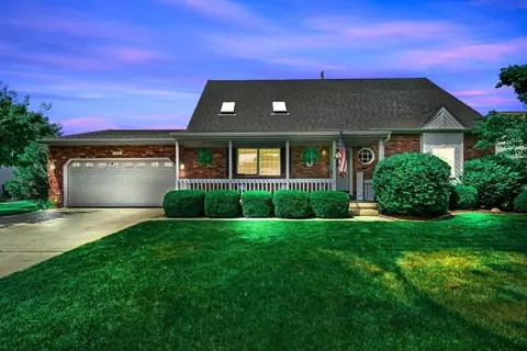 1356 Admiral Dr, Porter, IN 46304 photo 2