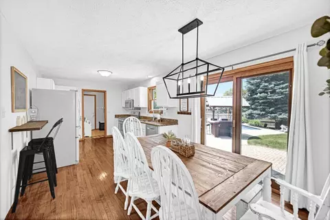 1356 Admiral Dr, Porter, IN 46304 photo 13