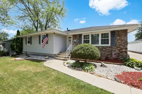 538 Aspen Dr, Dyer, IN 46311 photo 2