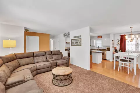 538 Aspen Dr, Dyer, IN 46311 photo 4