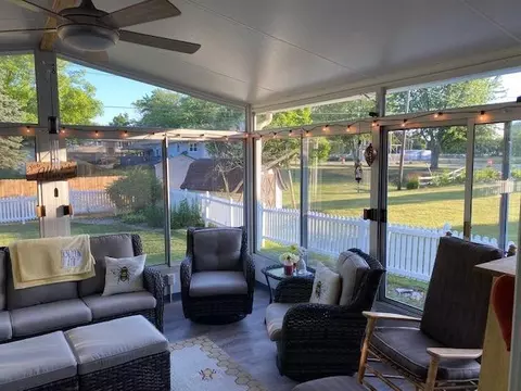 907 Mohawk Dr, Crown Point, IN 46307 photo 5