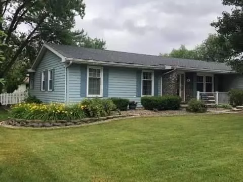 907 Mohawk Dr, Crown Point, IN 46307 photo 2