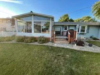 907 Mohawk Dr, Crown Point, IN 46307 photo 4