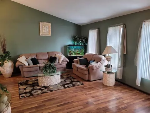 8934 Mathews St, Crown Point, IN 46307 photo 4