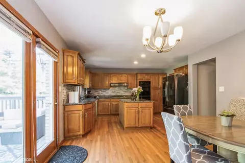 10217 Devonshire Ln, Munster, IN 46321 photo 7