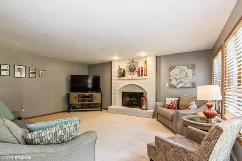 10217 Devonshire Ln, Munster, IN 46321 photo 9