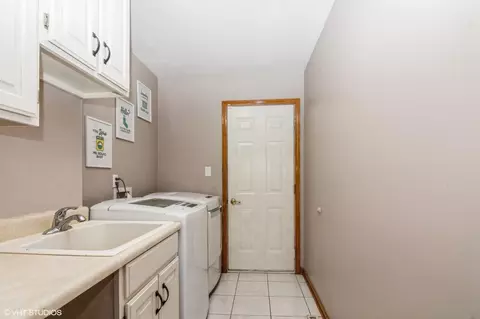 10217 Devonshire Ln, Munster, IN 46321 photo 13