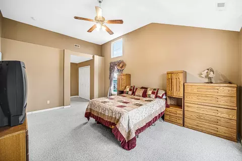 9520 Bryan Pl, Crown Point, IN 46307 photo 18