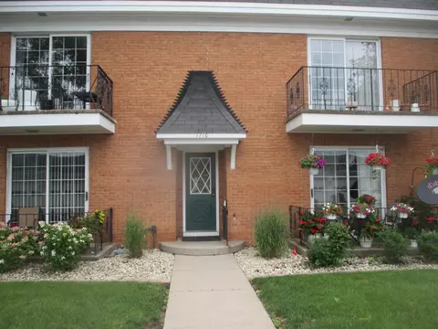 1710 Camellia Dr #D2, Munster, IN 46321 photo 2