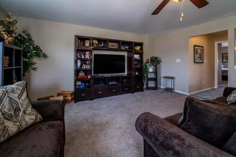 549 Clover Ln, Griffith, IN 46319 photo 17