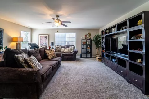 549 Clover Ln, Griffith, IN 46319 photo 16