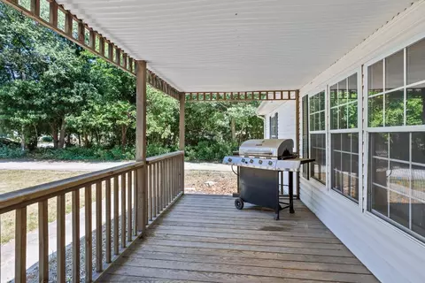 9577 Barbara Ct, De Motte, IN 46310 photo 13