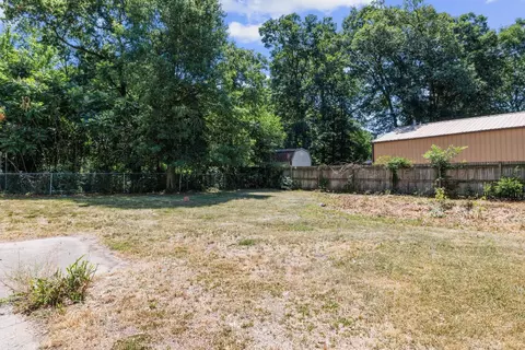 9577 Barbara Ct, De Motte, IN 46310 photo 18