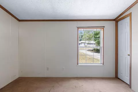 9577 Barbara Ct, De Motte, IN 46310 photo 7