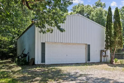 9577 Barbara Ct, De Motte, IN 46310 photo 2