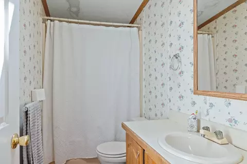 9577 Barbara Ct, De Motte, IN 46310 photo 5