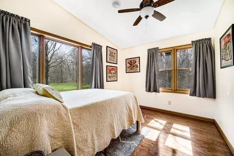 1382 S Cloverleaf Rd, Porter, IN 46304 photo 17