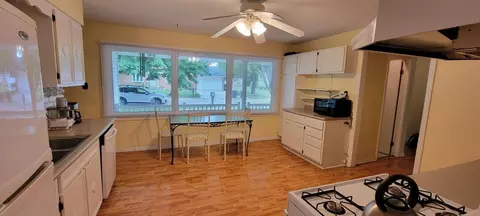 550 Gene Ln, Valparaiso, IN 46385 photo 7