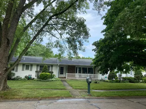 550 Gene Ln, Valparaiso, IN 46385 photo 2