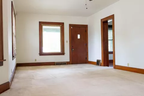 701 E Joliet St, Crown Point, IN 46307 photo 4