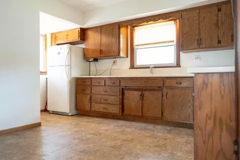 701 E Joliet St, Crown Point, IN 46307 photo 6