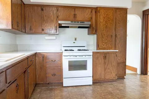 701 E Joliet St, Crown Point, IN 46307 photo 7